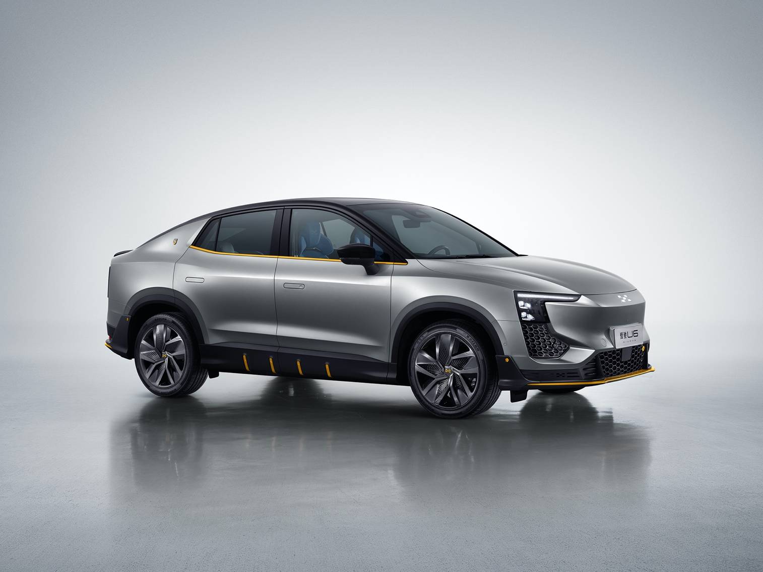 爱驰u6用户品鉴日开启智能潮玩之旅_搜狐汽车_搜狐网