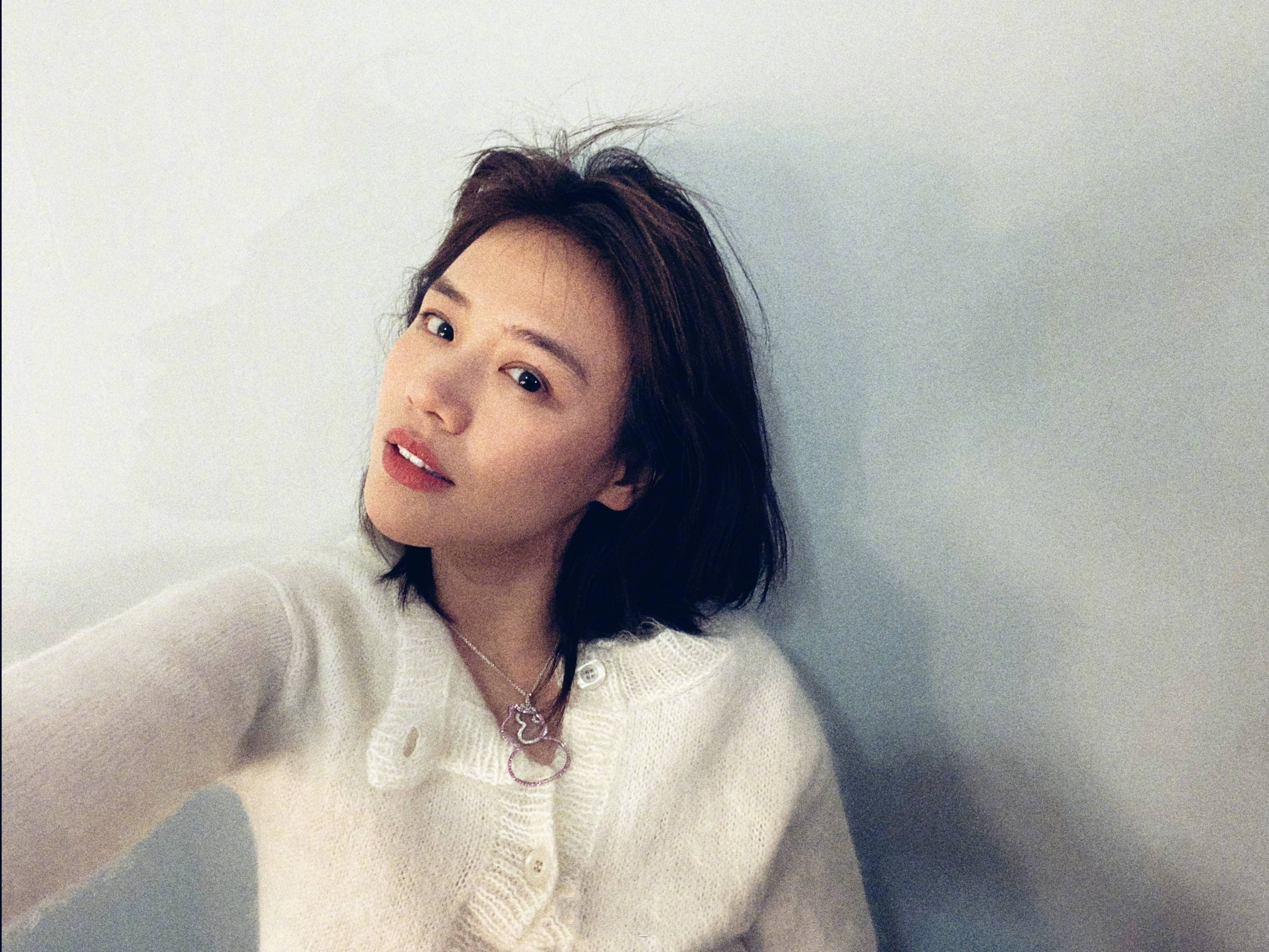 张哲轩|马思纯张哲轩再被拍，挽手出行像连体婴儿，开车回家似同居