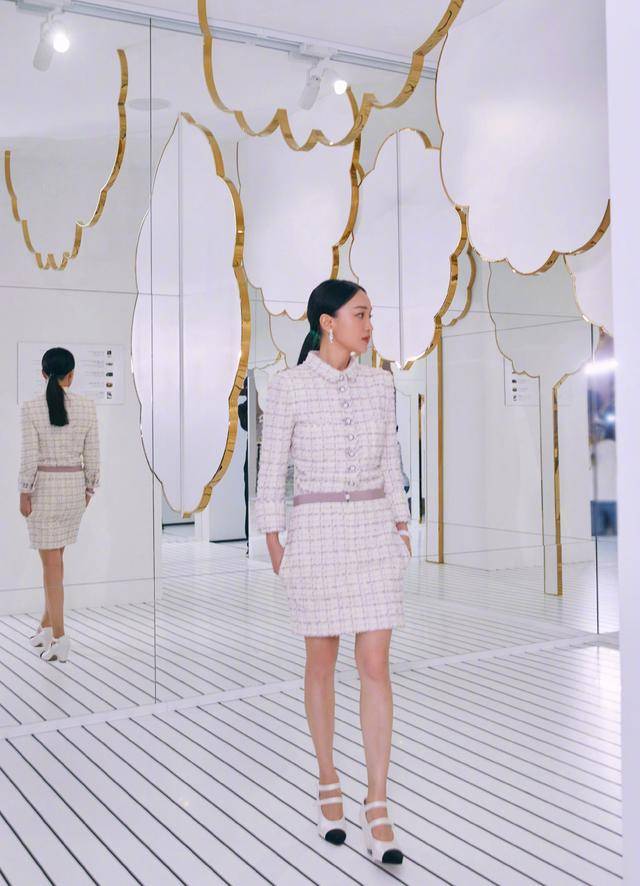 模板|周迅人美又会穿，真是小个子的穿搭模板，中年+这样穿减龄显年轻