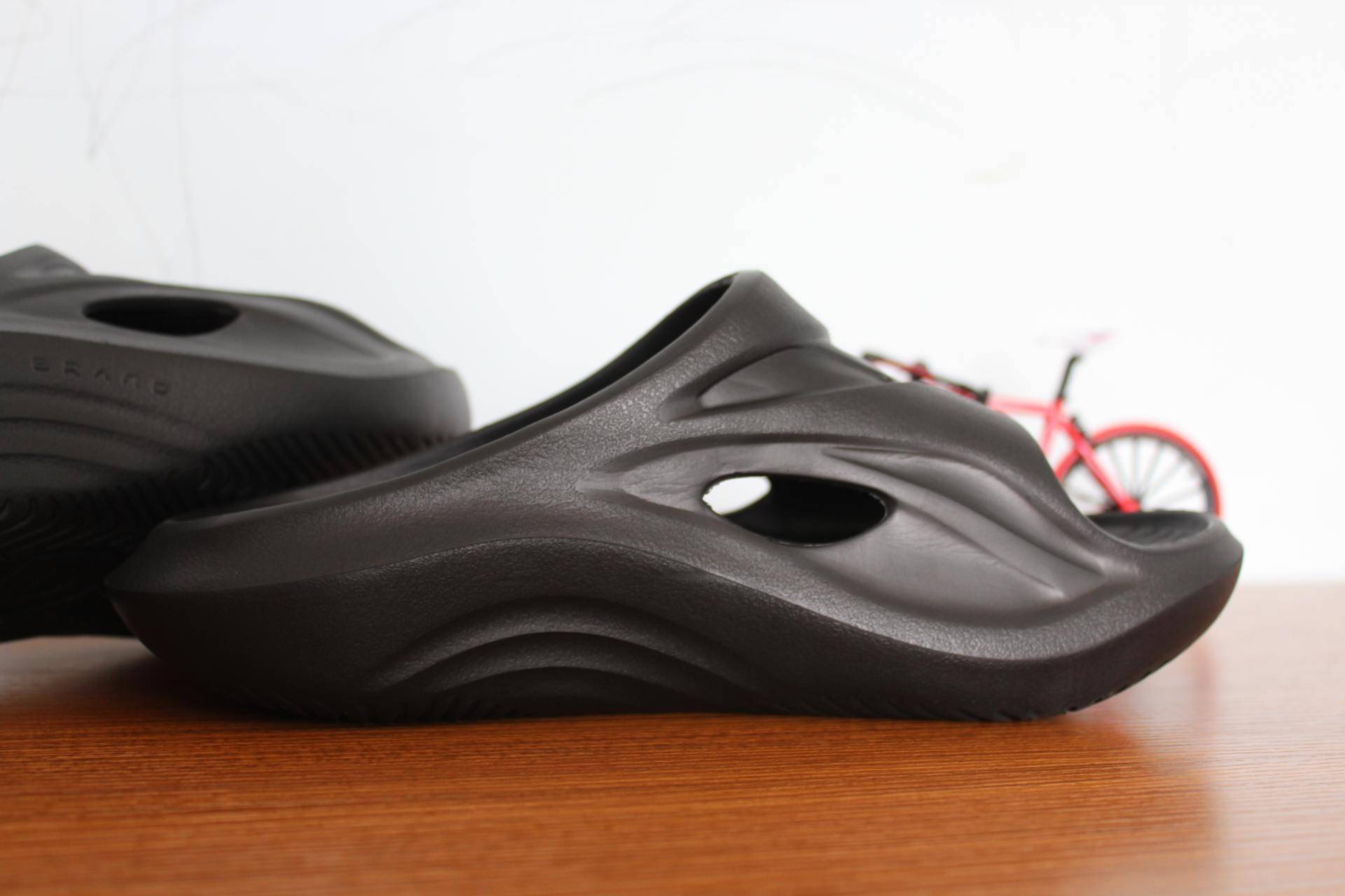 设计|有颜有料，咕咚运动拖鞋评测体验，拖鞋也能如此舒适