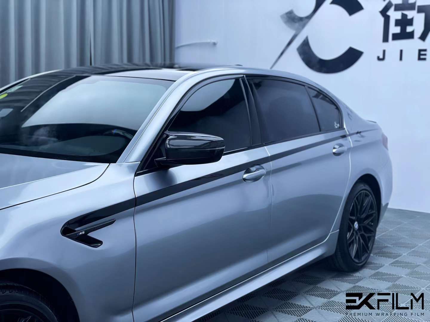 宝马5系汽车贴膜ekfilmek改色膜gt银