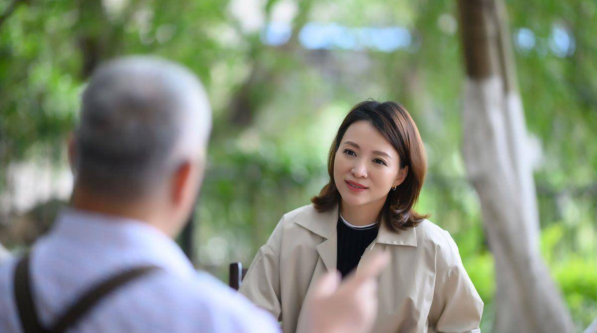 因为|何德何能？《朗读者3》推迟播出，竟让忠实粉说出如此多感人之语