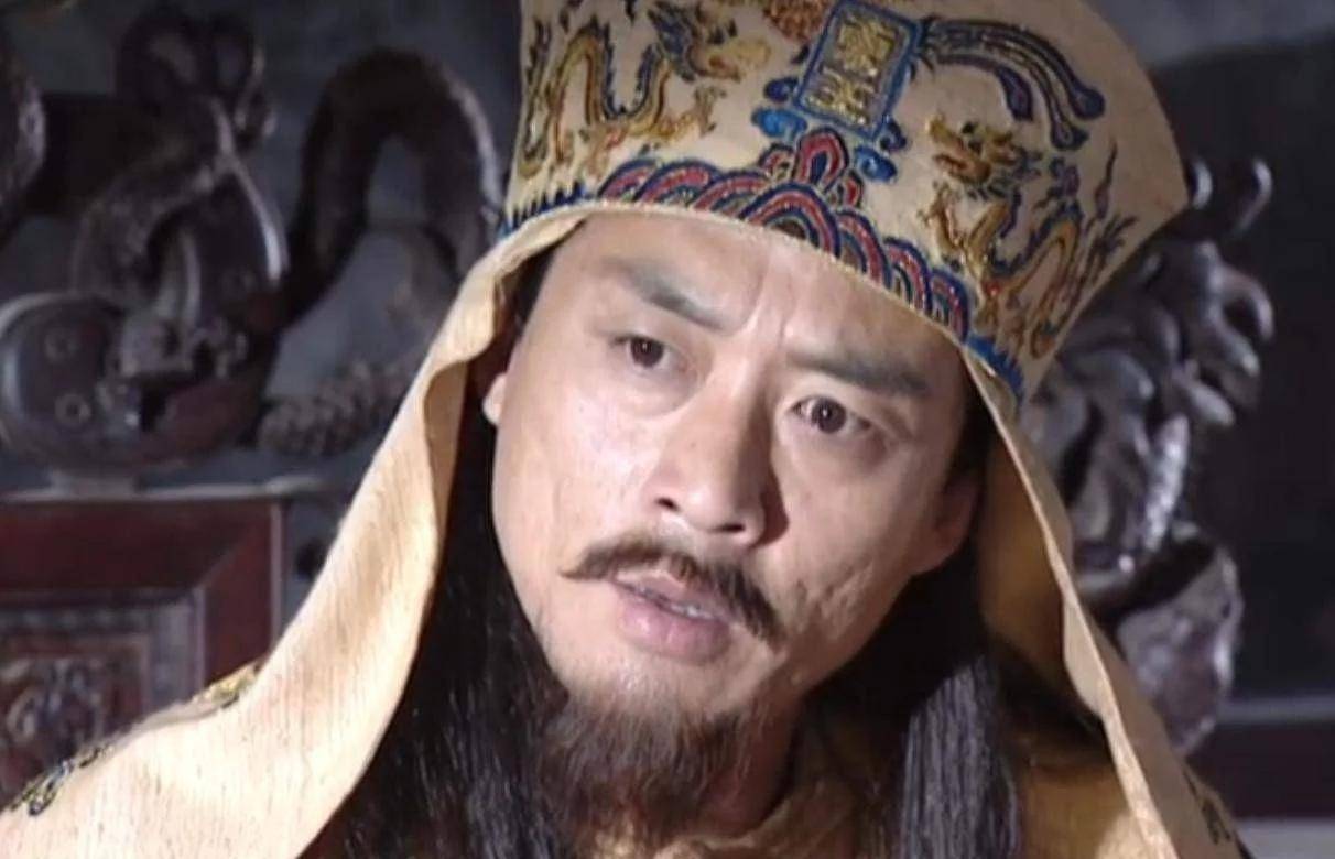 的北王韦昌辉和燕王秦日纲,甚至还通知了翼王石达开,与陈承瑢里应外合