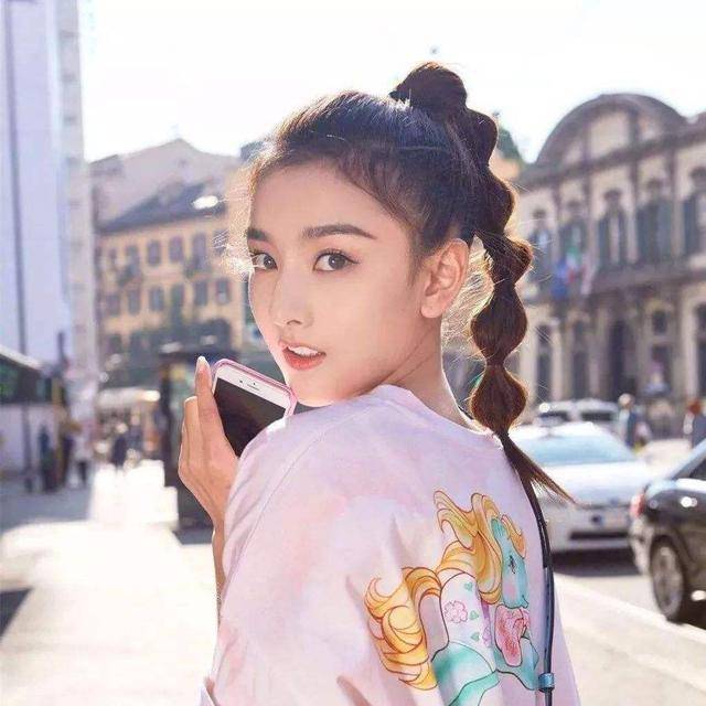 橡皮筋|很适合“扮嫩”的3种发型,女人到了30岁这样扎,精致又减龄