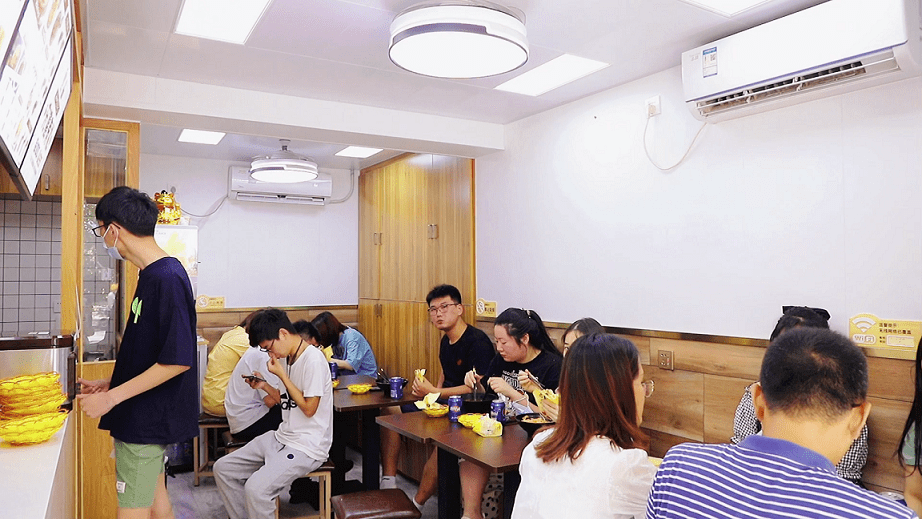 品牌|2021年餐饮行业的前景如何？新手开店如何选择？