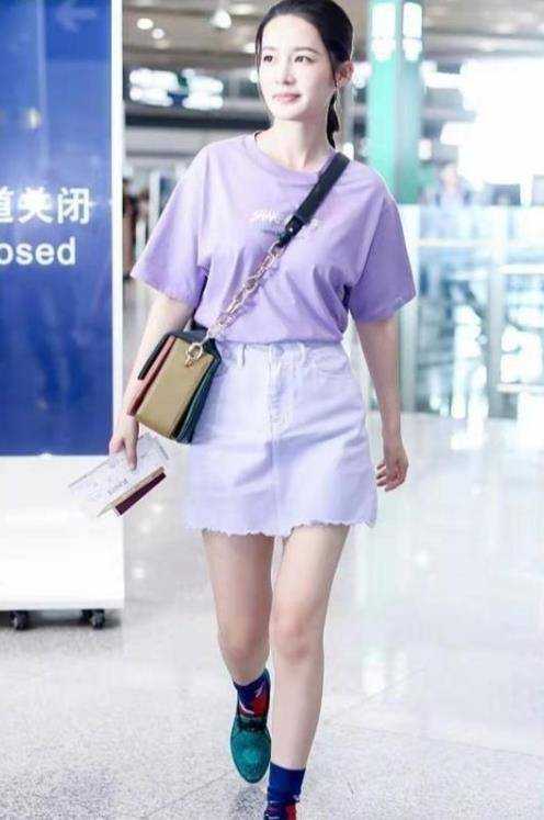 豆沙|女人过了40岁，别总想装嫩，多穿这3种“减龄色”，高级又温柔