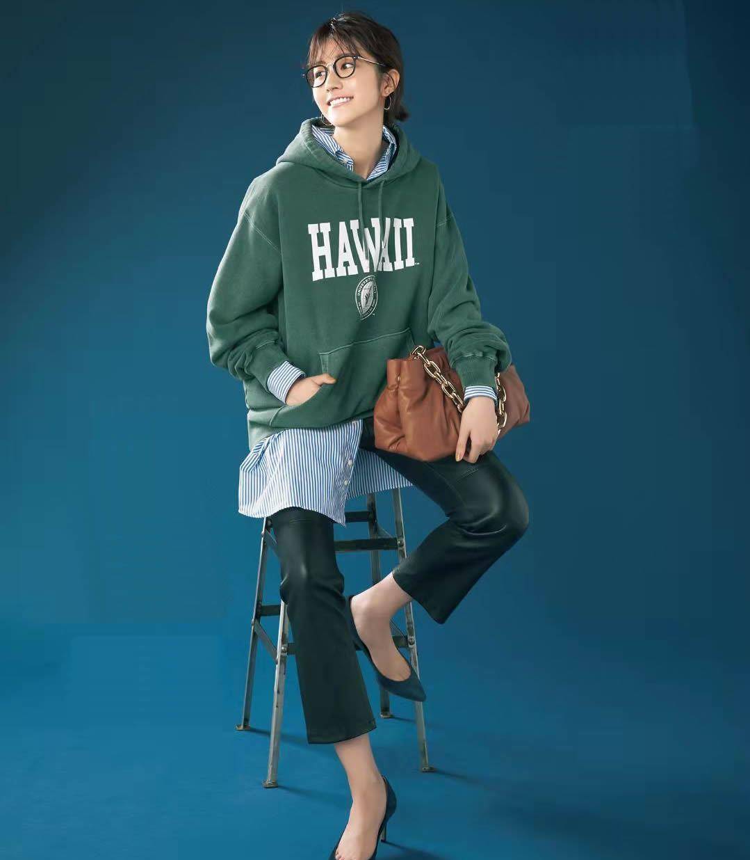 米色|越看越喜欢!13套最美的金秋“流行穿搭”,穿衣高手也为之叹服