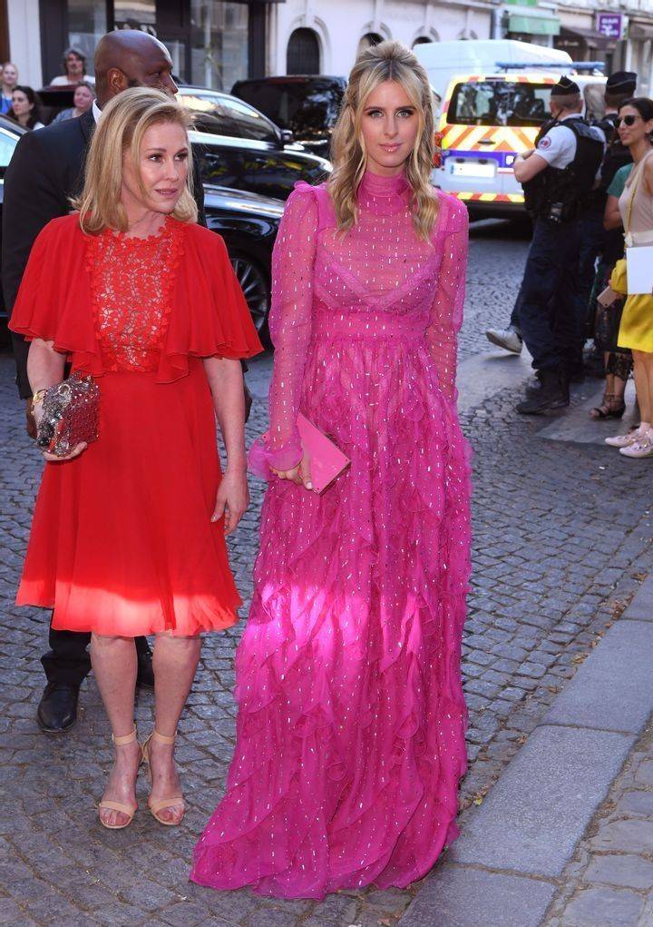 细节|一线明星红毯上撞衫，谁更好看？