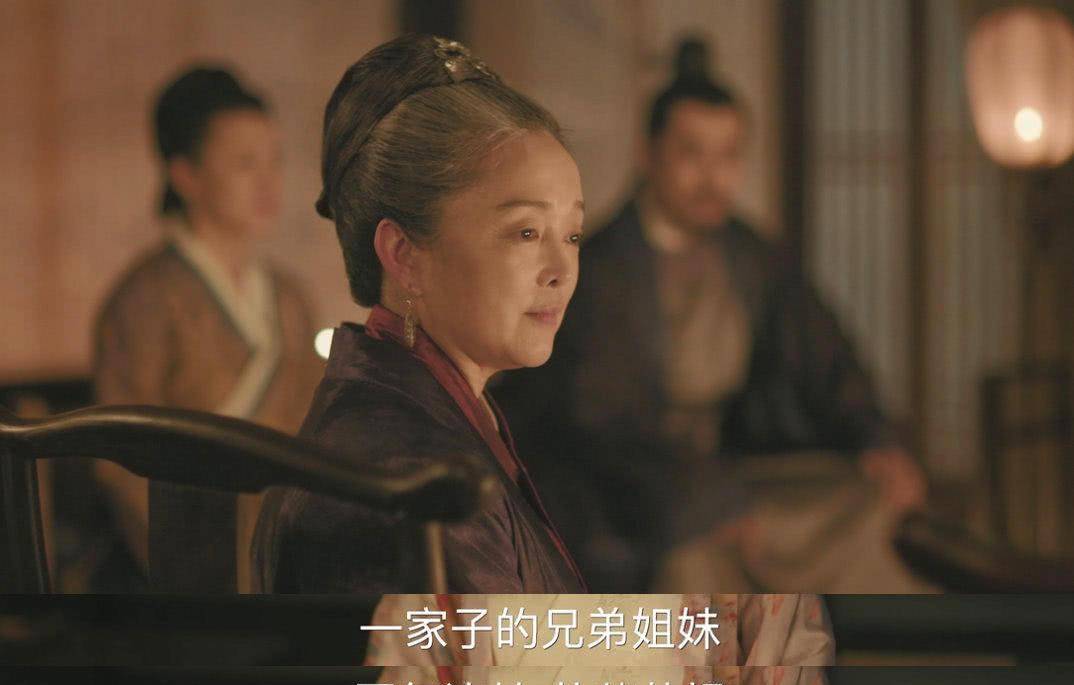 声色什么厉成语_不动声色的图片(4)