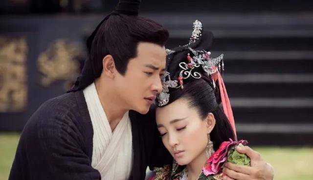 洛明轩|“她曾经热烈地爱过你,而你却负了她”7位女主谁被初恋伤得最深