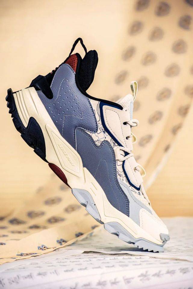 系列|迪丽热巴同款来袭？！梨园的OOTD「潮鞋柜」大起底，重磅新鞋发售曝光！