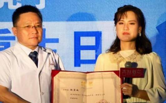 因为|歪脸女孩整容成女神模样，本以为会迎来一片谩骂，不料却被她感动