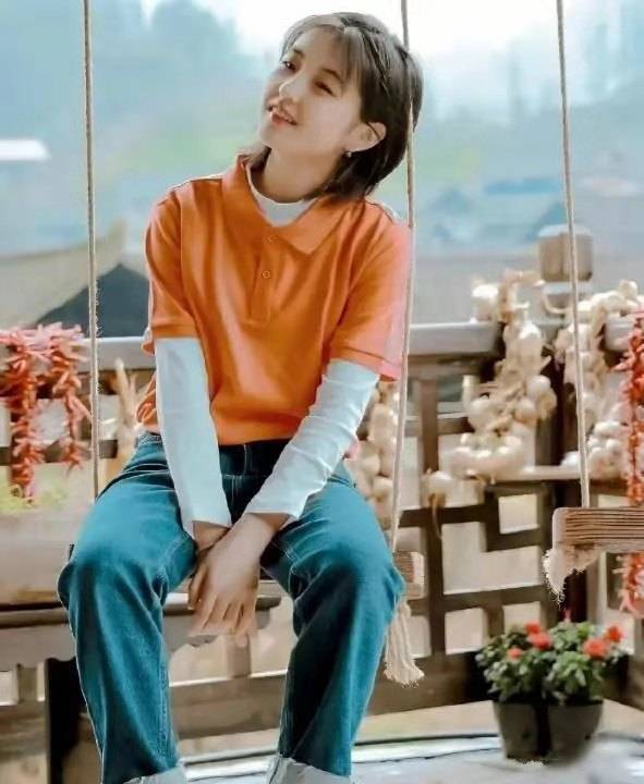 潮流穿搭高级未来感 051ab0dd2bb444569f529c13222910e7.jpeg