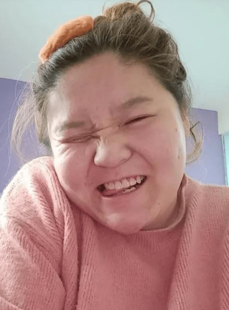 内裤上的污渍都没有洗干净,郭老师就直接在镜头前