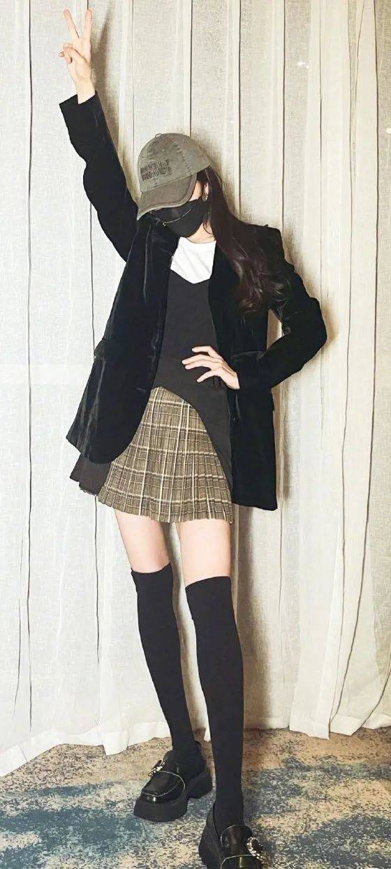 运动鞋|逛街偶遇杨幂…她穿短裤时总穿这几款鞋