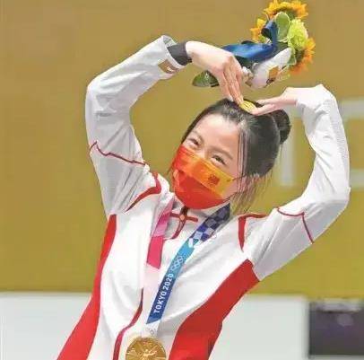 服装|奥运冠军杨倩“西海岸服装”竟惹这么大风波，估计没人会预料到