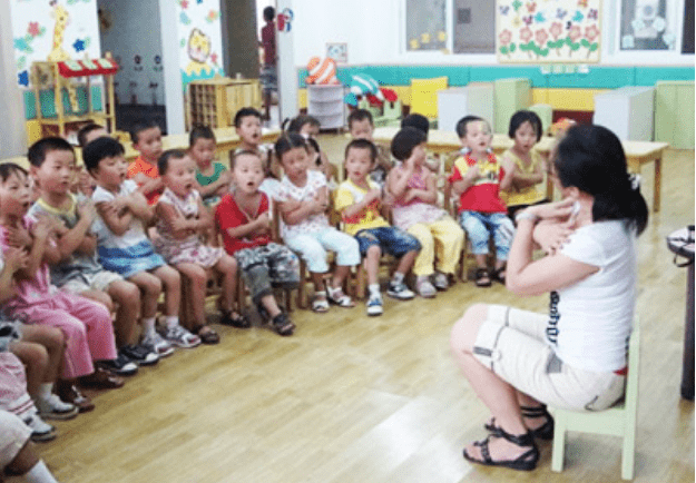 责任心|幼儿园老师吐槽“工资低”，工资条被曝光后，家长劝其别不知足