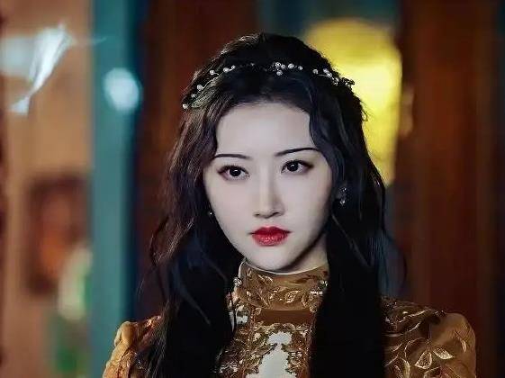 身材|那些大秀A4腰、反手摸肚脐的女星们,为何不敢跟景甜比穿旗袍?