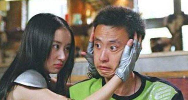 角色|之前凭《魔幻手机》红极一时，却因满嘴脏话，沦为无人问津的地步