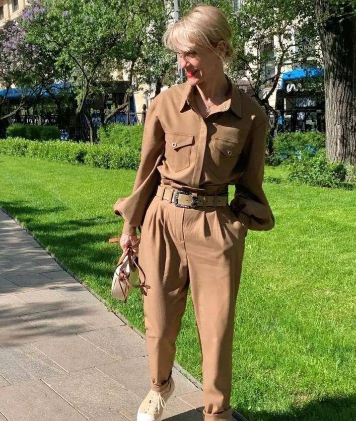 黑色|奶奶辈却比年轻人时髦，这群奶奶才是穿衣典范，搭配秘诀请收下