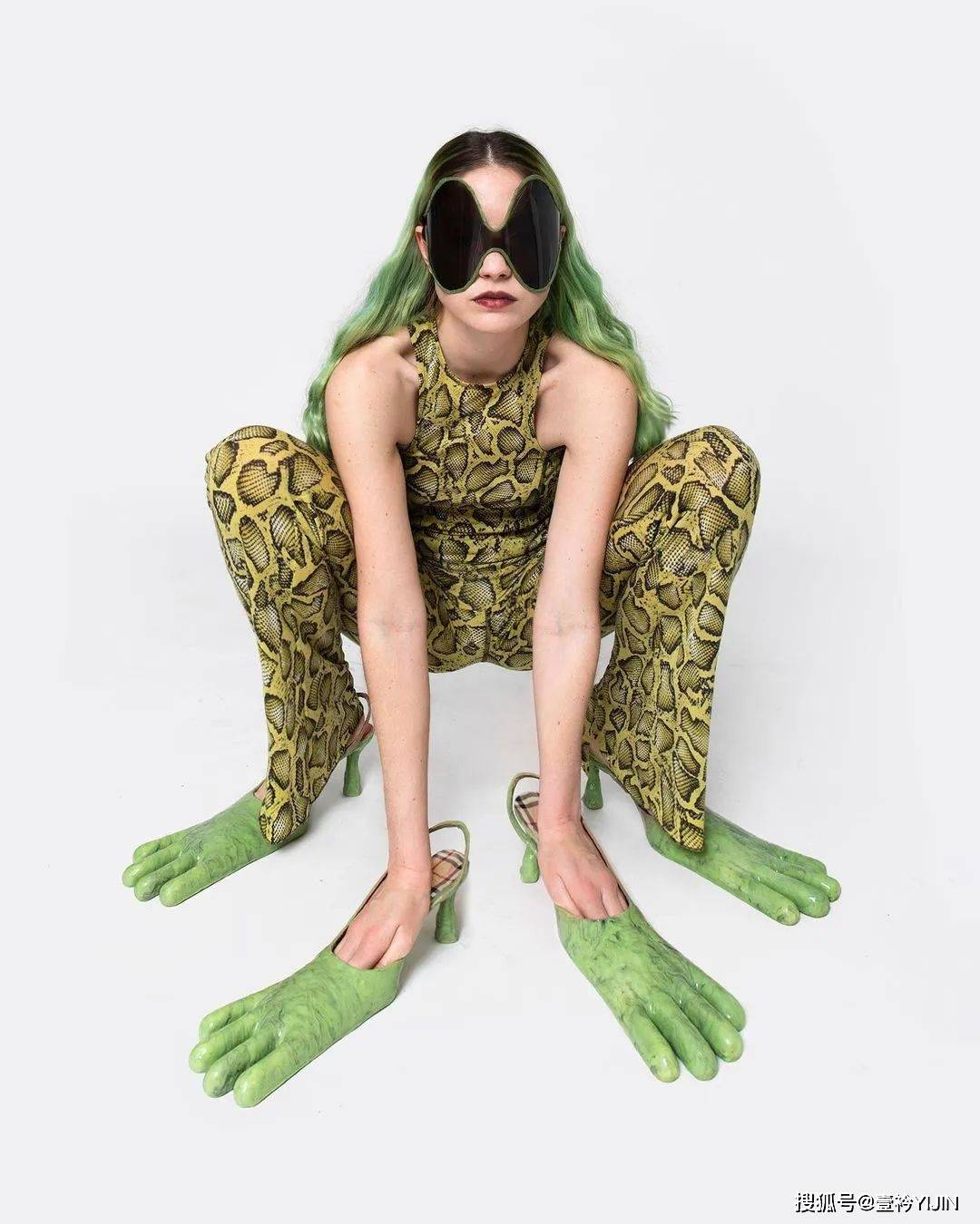 设计|新锐设计师｜靠怪兽五指鞋出圈的服装设计师宝藏品牌