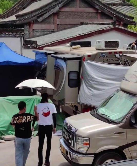 官宣|《安乐传》开机,迪丽热巴首次与龚俊搭档,网友却担心番位之争