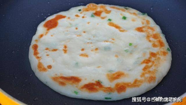 如何快速做葱花饼 bd48c29d23534da69220aa3719d18f25.jpeg