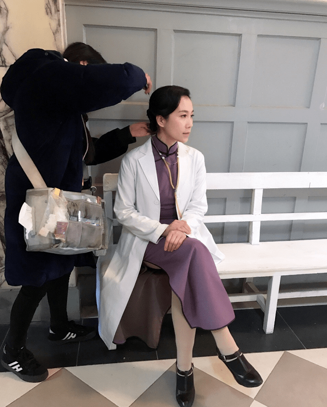 身材|温峥嵘真是“旗袍身材”，170cm身材还有好比例，腿长能和模特比