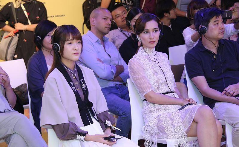 服装|卢靖姗穿纱裙走红毯，身材看着肉肉的，女人都忍不住多看两眼