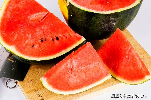 西瓜怎么挑选比较好 9d12b0723ca440b4b419f750b1777175.jpeg