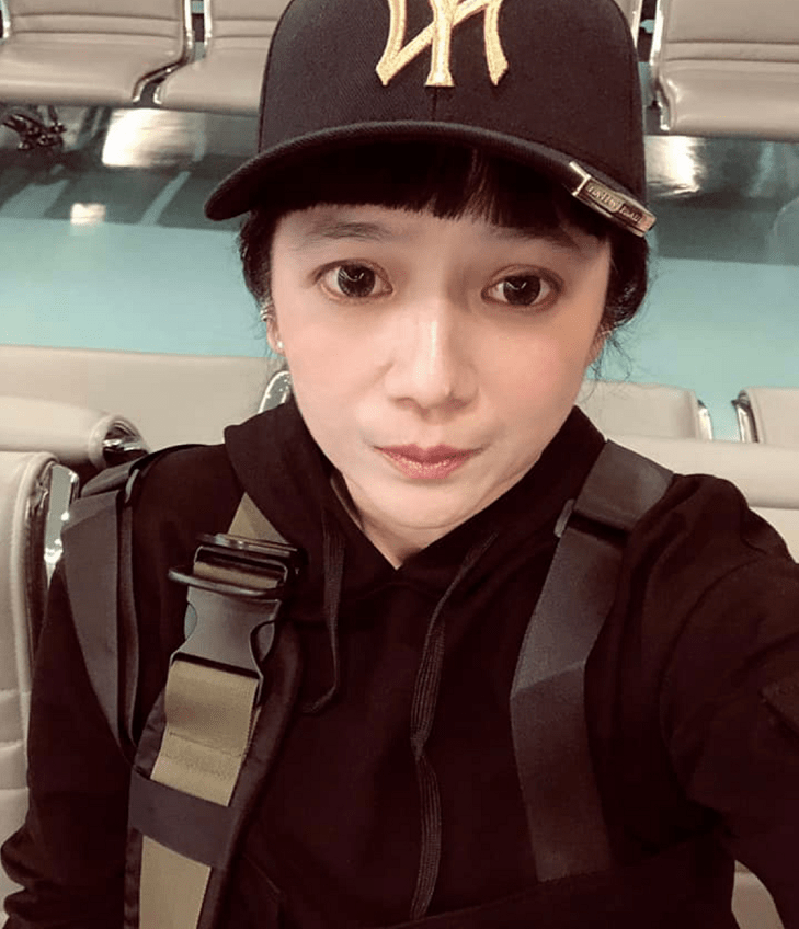 前妻|林瑞阳前妻保养得真好，和女儿同框分不清谁是妈妈，自然状态真美