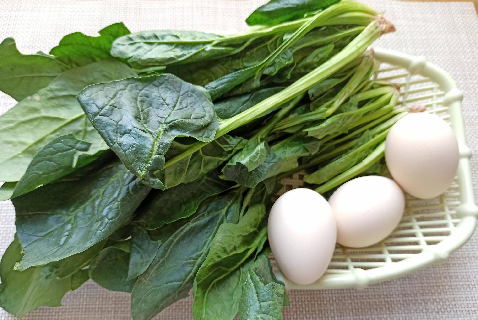 菠菜家常做法不用油 085c9d0d7db4419395dbfb2786fab749.jpeg