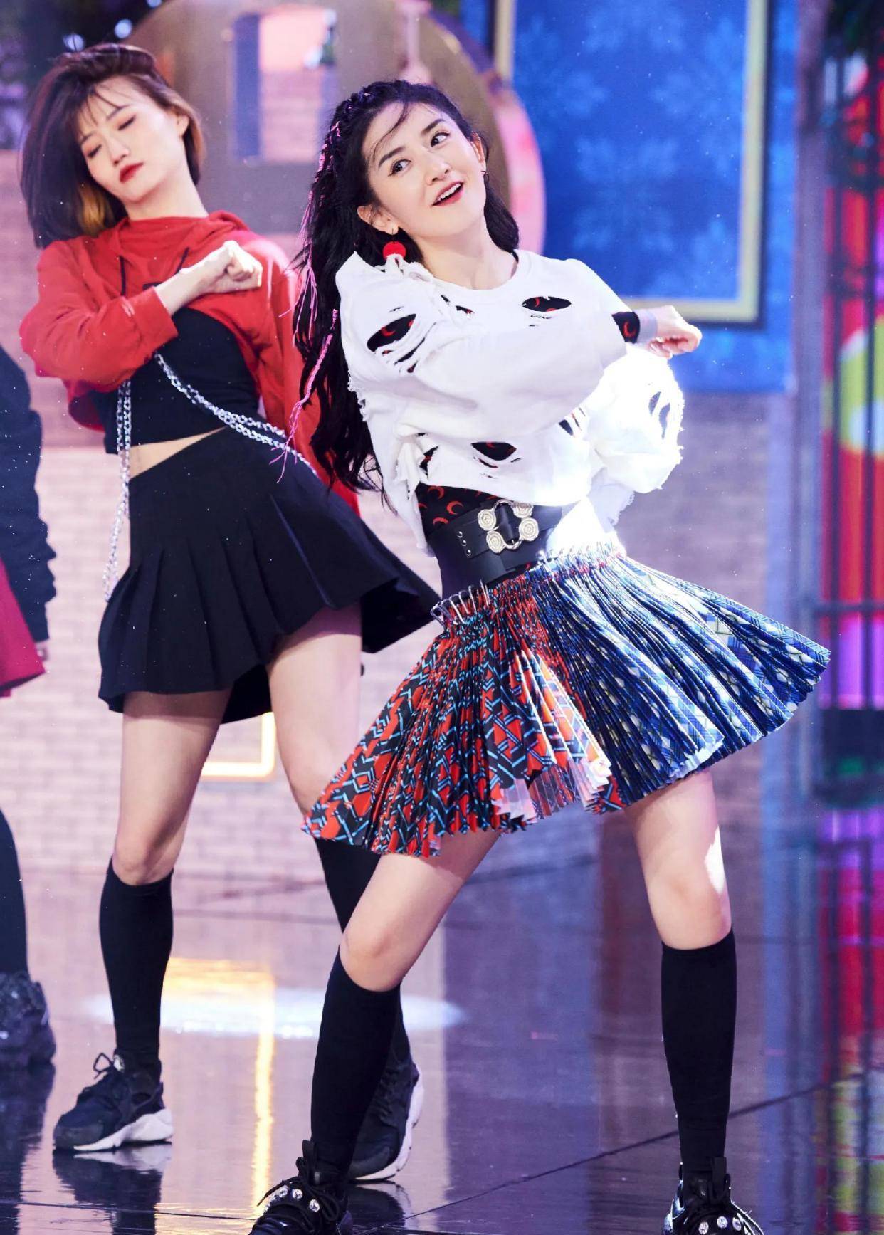 跳跳|谢娜官宣二胎得女，回归快本首秀活力满满，评论区恶心到我了