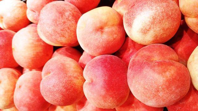 桃子怎么吃正确方法 7bb31d98bc424380bab8040ab30ec908.jpeg