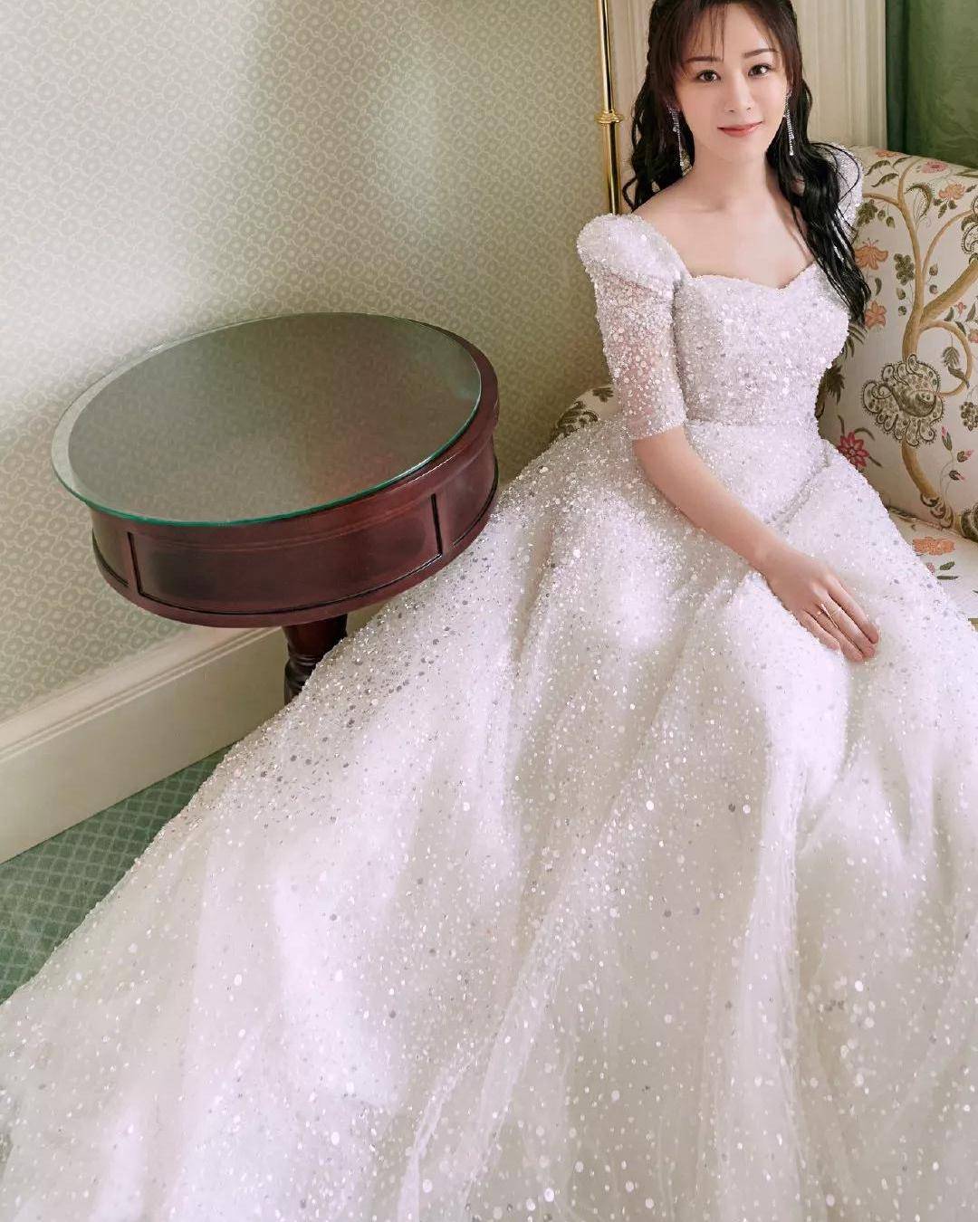 新娘|这18位女星的婚纱照太美了,都说女人最美是出嫁时,果然诚不欺我