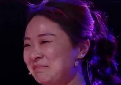 梦见男朋友和别的女人相爱了，解读梦境背后的深层含义