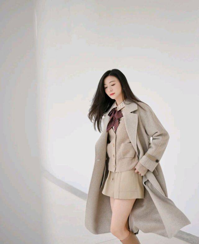 那会|秋装穿搭可以简简单单，但想要穿出高级感，就要懂得穿搭技巧