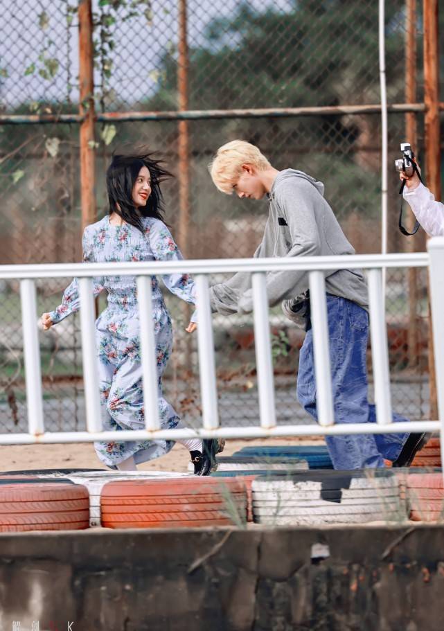 将官|陈飞宇张婧仪同框，新作品即将官宣，还是和欧阳娜娜更有感觉