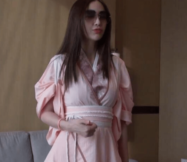 文化|baby第一次尝试汉服，全网都盯着她的鞋子，汉服粉：不会就别穿