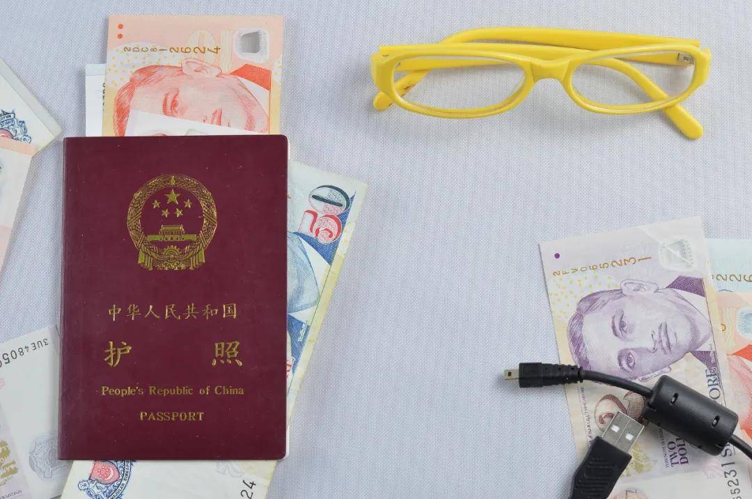 1,加蓬暂停办理中国公民落地签证 9月3日,中国驻加蓬使馆发布紧急通知