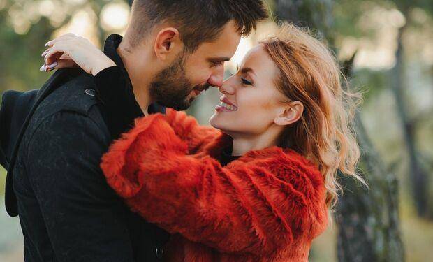 十三点半的kiss是什么意思 f2d591784e2645919b12c70d4be1dad2.jpeg