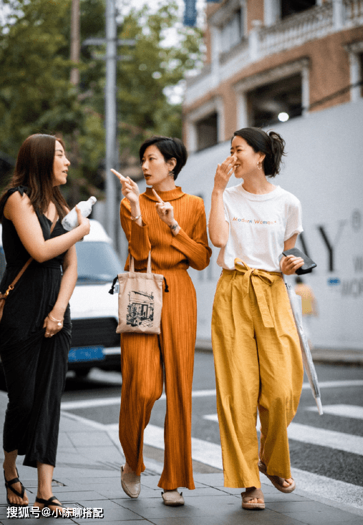 高跟鞋|时髦的女人已经不穿粗跟鞋了，来看看今秋最火的平底鞋你有几双？