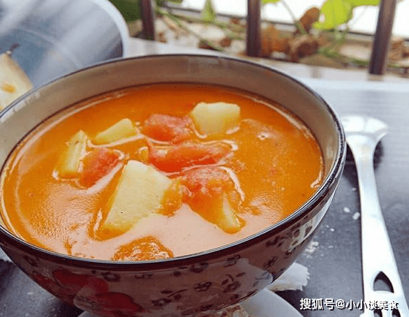 番茄洋葱土豆的家常做法 e1fc9453e02b41b5afb90d8d2866c1ec.png