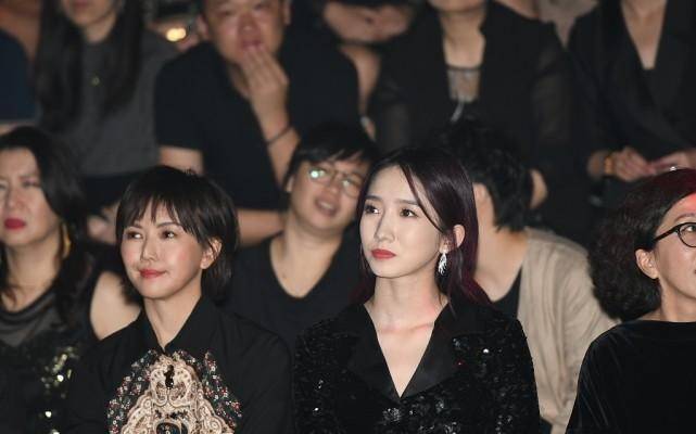 孙燕姿|孟美岐、孙燕姿都挺有气质的,虽然两人年龄差挺多,但各有各的美