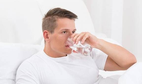 垃圾|晨起时，爱做这3件小事的男人，肾往往不会太差，做对的人并不多