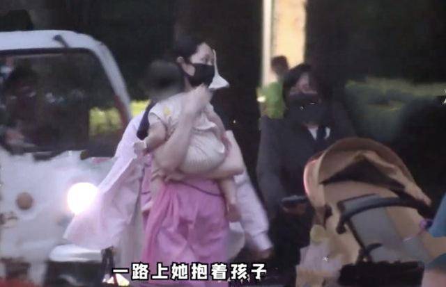 向太生|郭碧婷怀二胎了？带女儿游玩腹部凸起明显，曾答应向太生三个孩子！