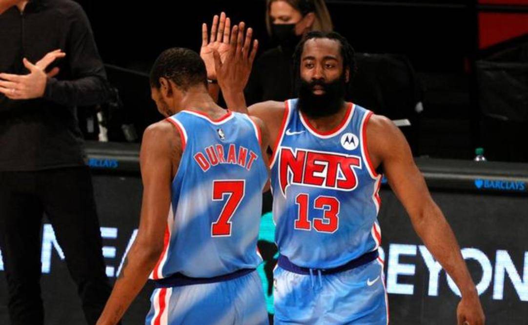 心中有一颗篮球火 d0aa04137475409282b2ee7baab2d917.jpeg