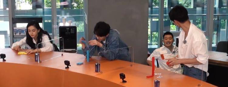 宋雨琦|《奔跑吧9》预告，无美颜无滤镜下，baby颜值真实，这鼻子我愣了