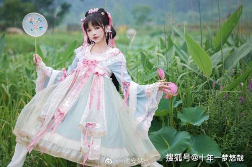 全网|全网掀起纯欲风？井川里予之后，LO圈顶流谢安然也转型大秀身材啊