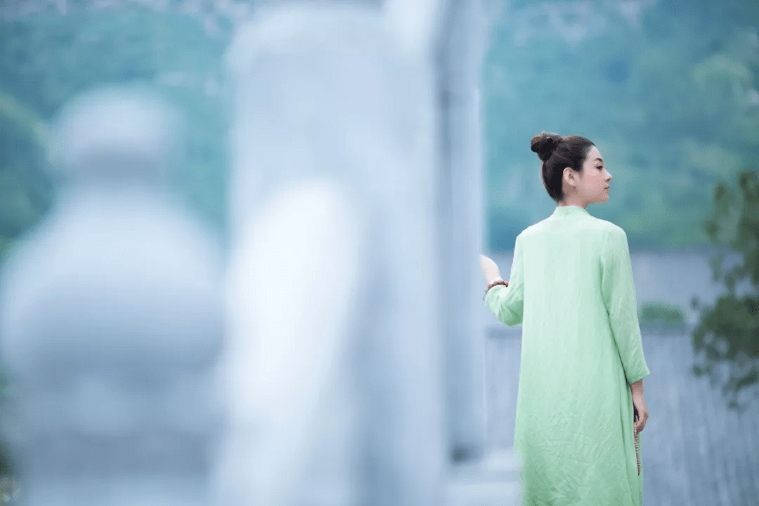 人怎么才能有个性 7d703565930e452cbcd28d4415948bd6.png